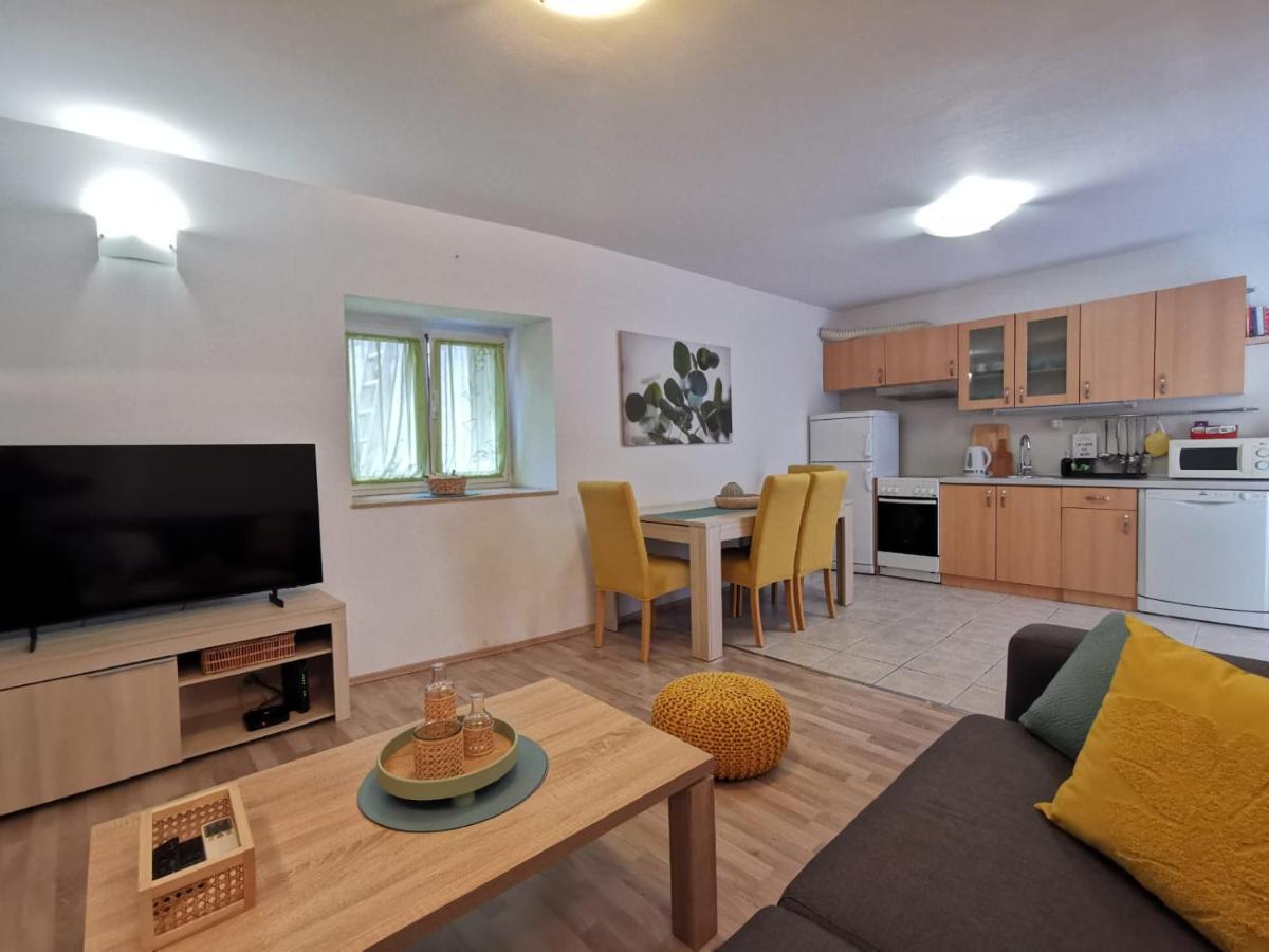 Apartment By Lux Split Exteriör bild